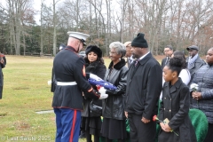 Last-Salute-military-funeral-guard-117