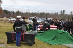Last-Salute-military-funeral-guard-13