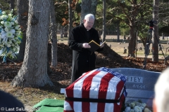 Last-Salute-military-funeral-guard-20