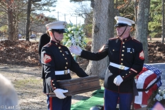 Last-Salute-military-funeral-guard-32