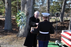 Last-Salute-military-funeral-guard-50