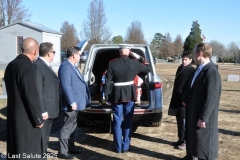 Last-Salute-military-funeral-guard-8