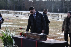 Last-Salute-military-funeral-guard-164