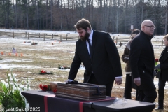 Last-Salute-military-funeral-guard-168