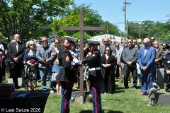 Last-Salute-military-funeral-guard-103