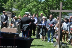 Last-Salute-military-funeral-guard-127