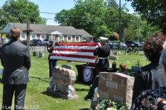 Last-Salute-military-funeral-guard-84