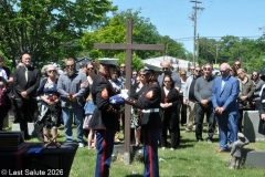 Last-Salute-military-funeral-guard-98
