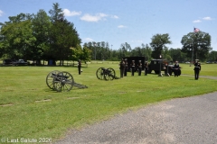 Last-Salute-military-funeral-guard-100