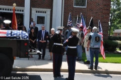 Last-Salute-military-funeral-guard-36