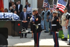Last-Salute-military-funeral-guard-38