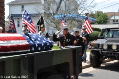 Last-Salute-military-funeral-guard-42