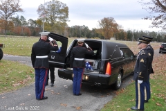 Last-Salute-military-funeral-guard-15
