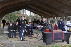 Last-Salute-military-funeral-guard-90