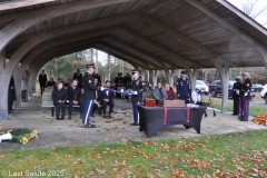 Last-Salute-military-funeral-guard-91