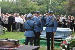 Last-Salute-military-funeral-guard-100