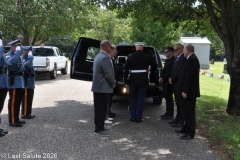 Last-Salute-military-funeral-guard-16