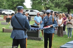 Last-Salute-military-funeral-guard-92
