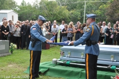 Last-Salute-military-funeral-guard-94