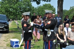 Last-Salute-military-funeral-guard-106