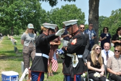 Last-Salute-military-funeral-guard-114