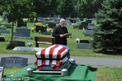 Last-Salute-military-funeral-guard-28