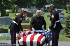 Last-Salute-military-funeral-guard-31