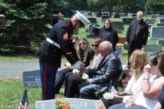 Last-Salute-military-funeral-guard-49