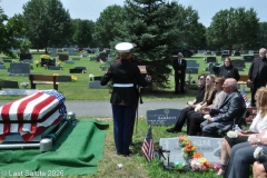 Last-Salute-military-funeral-guard-51