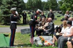 Last-Salute-military-funeral-guard-58