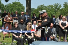 Last-Salute-military-funeral-guard-98