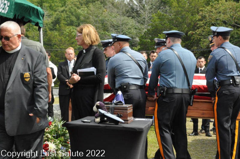 Last-Salute-military-funeral-honor-guard-0029
