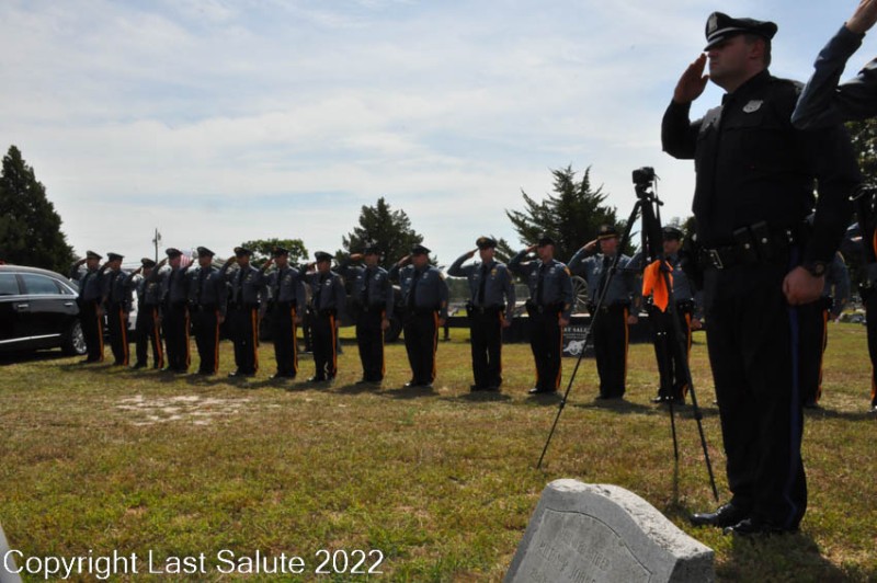 Last-Salute-military-funeral-honor-guard-0132