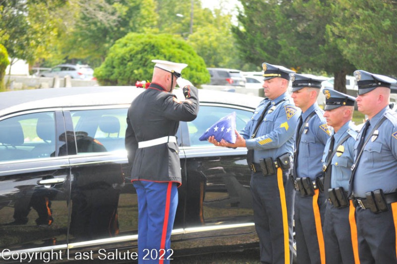 Last-Salute-military-funeral-honor-guard-6498