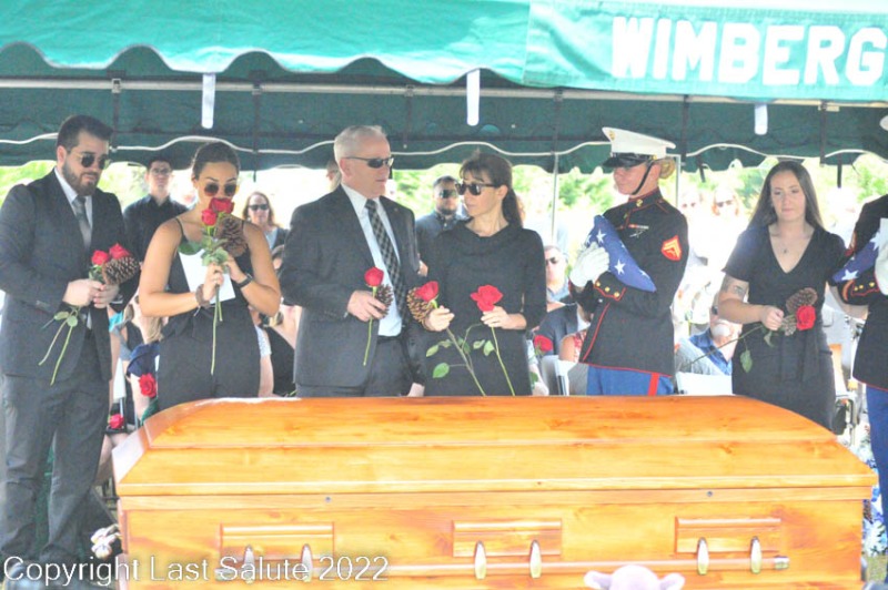 Last-Salute-military-funeral-honor-guard-6534