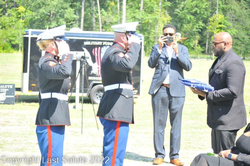 Last-Salute-military-funeral-honor-guard-7041
