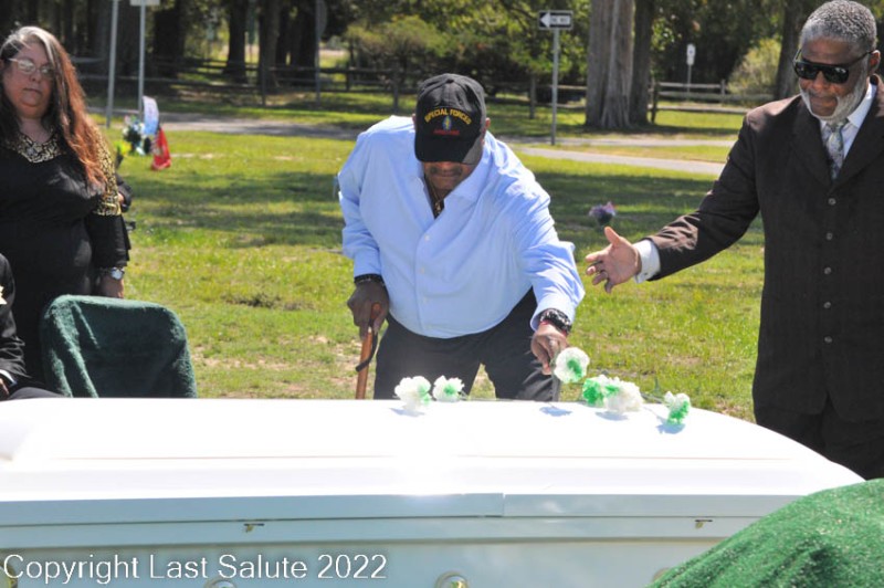 Last-Salute-military-funeral-honor-guard-7056