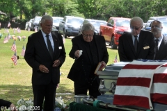 Last-Salute-military-funeral-guard-22