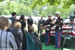Last-Salute-military-funeral-guard-43
