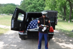 Last-Salute-military-funeral-guard-5