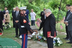 Last-Salute-military-funeral-guard-54