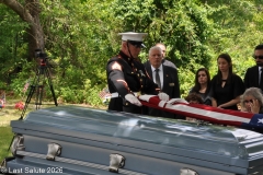 Last-Salute-military-funeral-guard-93