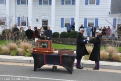 Last-Salute-military-funeral-guard-105