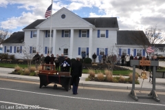Last-Salute-military-funeral-guard-65