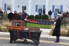 Last-Salute-military-funeral-guard-76