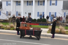 Last-Salute-military-funeral-guard-80