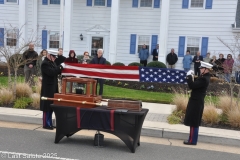 Last-Salute-military-funeral-guard-83