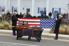 Last-Salute-military-funeral-guard-90