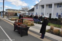 Last-Salute-military-funeral-guard-93