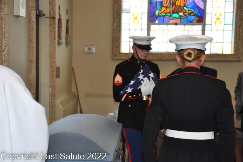 Last-Salute-military-funeral-honor-guard-0198